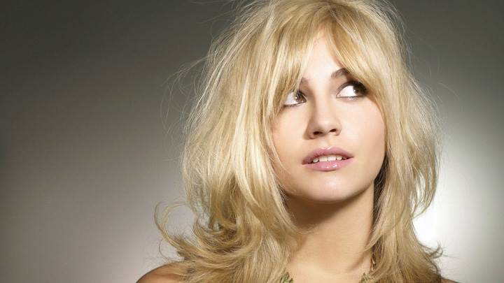 Pixie Lott Cute Face N Wearing Necklace Front Photoshoot